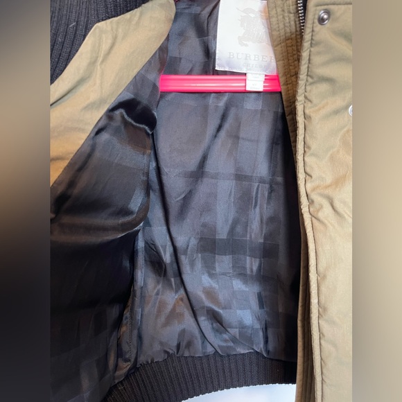 Burberry London Gender Neutral (6Y) Kids Down Puffer Jacket - 100% authentic. - Picture 6 of 11